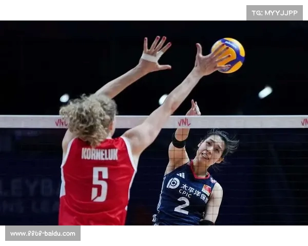 中国女排四连胜势如破竹，轻松击败波兰队延续连胜纪录(中国女排输波兰)